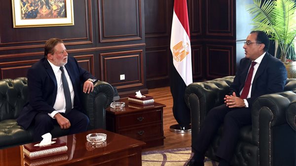 رئيس الوزراء يلتقي