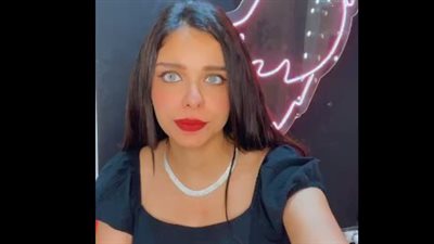 صاحبتها خطفت زوجها فتعدت عليها بالضرب.. الزوجة: نشرت صورتها عشان كان لازم أكسرها وأنا مش أول ست تعمل معاها كده