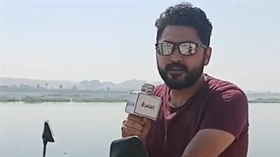 عامل دليفري بدرجة فنان يُبدع في الغناء بالمنيا: نفسي الناس تسمع صوتي واستغل موهبتي | بث مباشر