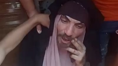 التحقيق في واقعة ضبط شخص يرتدي ملابس نسائية بالمحلة