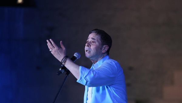 الفنان مدحت صالح