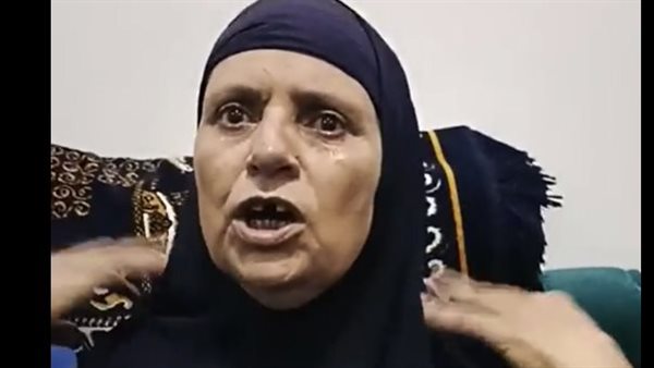 والدة الشاب المنتحر