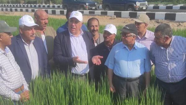 وزير الزراعة خلال