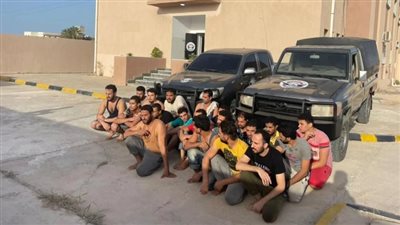 القبض على 20 مهاجرا مصريا بطريقة غير شرعية في ليبيا 