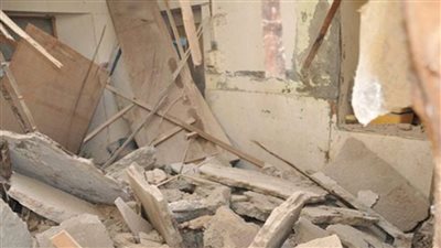 مصرع وإصابة 4 أشخاص بسبب انهيار أجزاء من عقار بحدائق القبة