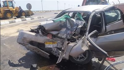 إصابة 12 شخصًا في حادث تصادم سيارتين بصحراوي البحيرة