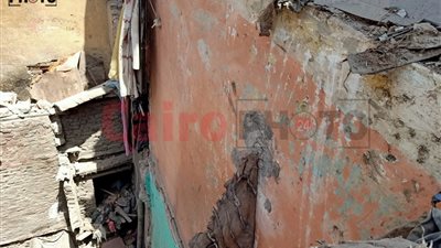 مصرع وإصابة 4 أشخاص.. ننشر أول صور لـ العقار المنهار في حدائق القبة