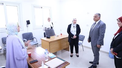 نائب رئيس جامعة الأزهر يتفقد لجان القدرات بكلية التربية الرياضية للبنات
