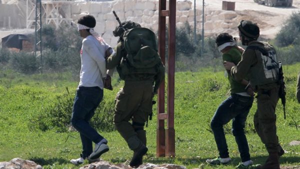 اعتقال فلسطينيين