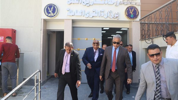 وزير القوى العاملة