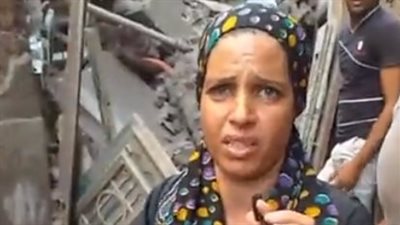 سيدة تستغيث بعد انهيار منزلها بسوهاج: بنام في الشارع أنا وعيالي ومش معانا فلوس | بث مباشر
