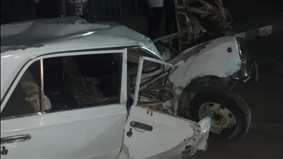 إصابة 13 شخصا في حادث تصادم سيارة ربع نقل وميكروباص بطريق قنا - سوهاج 