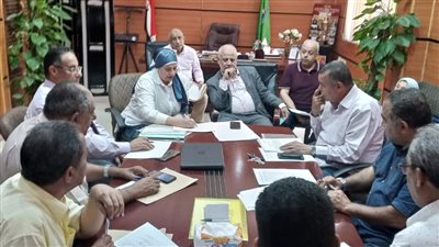 صيانة المقاعد ومراجعة السلامة المهنية.. استعدادات مكثفة لاستقبال العام الدراسي الجديد بالفيوم 