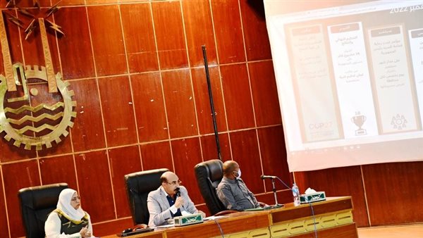 محافظ أسوان