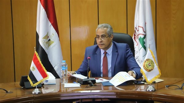 وزير القوى العاملة