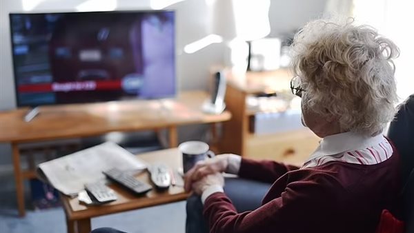 مشاهدة التلفاز