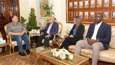 محافظ أسيوط يلتقي مسؤولي الوكالة الأمريكية للتنمية الدولية USAID 