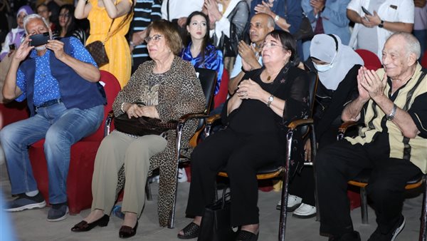 سميرة عبد العزيز