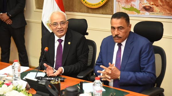 جانب من اجتماع وزير