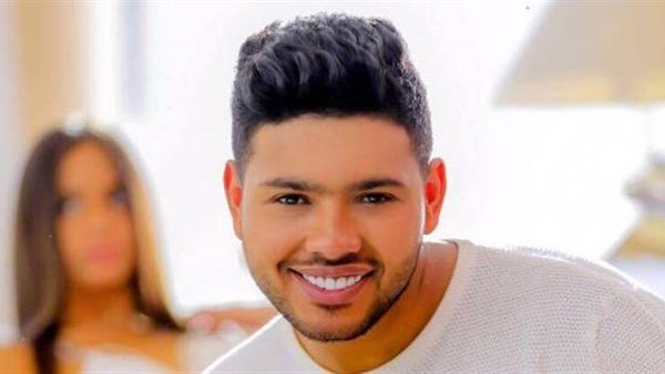 المطرب محمد شاهين