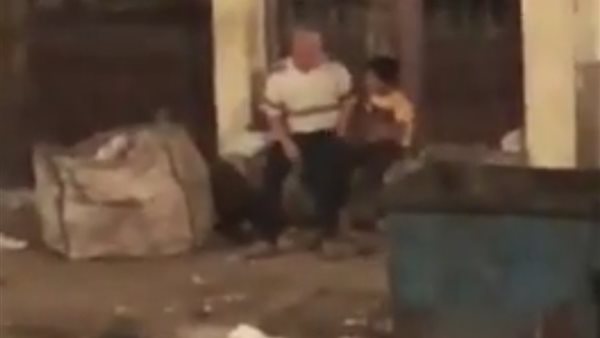 تحرش شخص بطفل في