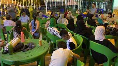 يوم الوفاء.. زملاء مدرسة ابتدائية ببورسعيد يلتقون معلميهم بعد 30 عامًا: رحلة بحث لعامينِ | صور وفيديو