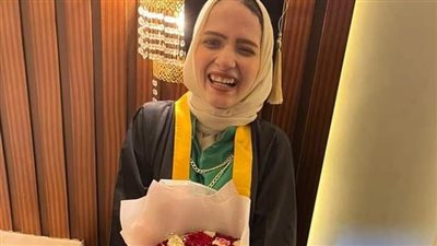 أصيبت بجلطة ولا تنطق.. سلمى رزق حاصلة على ليسانس الحقوق بالمنوفية: تعرضت كثيرا للتنمر وأمي سر نجاحي
