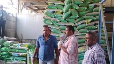 التحفظ على 1400 شيكارة أعلاف حيوانية مجهولة المصدر في مصنع بالشرقية