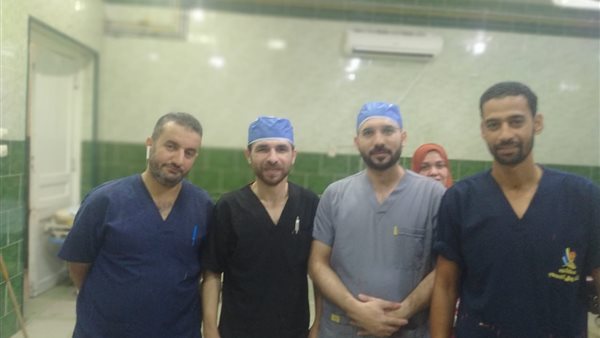الفريق الطبي بمستشفى