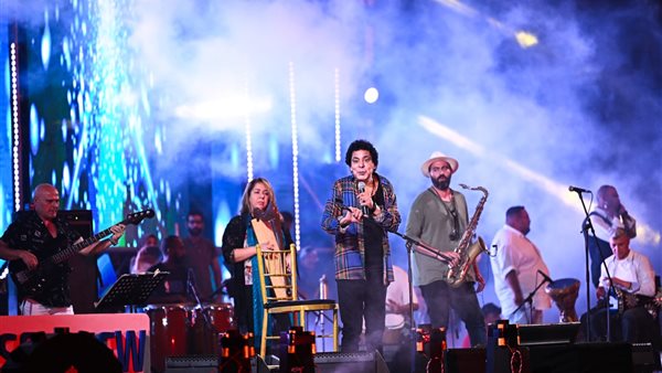 محمد منير يتألق في