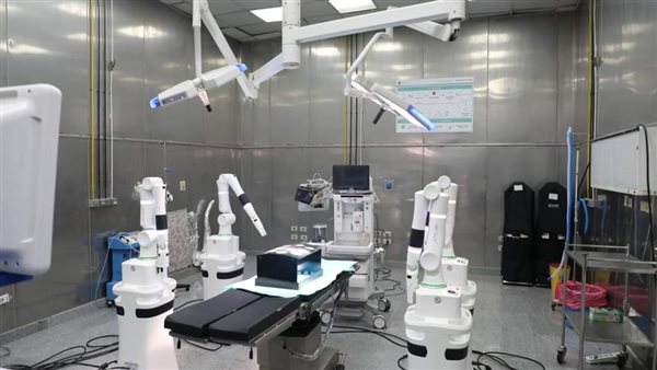 استخدام الروبوت الجراحي
