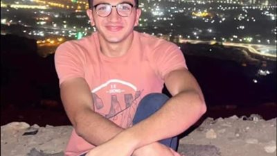 سندي وضهري راح.. كلمات مؤثرة من والد شاب صدمته سيارة بعد خروجه من صلاة الفجر بالدقهلية