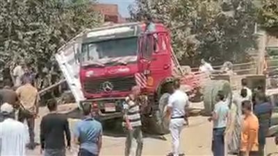 تفاصيل مصرع مسن إثر حادث انقلاب سيارة نقل ثقيل بالمنوفية