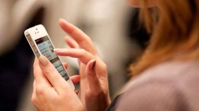 الإفتاء: تجسس أحد الزوجين على الآخر أو تتبع عوراته حرام شرعًا | فتوى سابقة