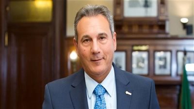 رئيس اتحاد بنوك مصر: جميع المصارف جاهزة للعمل بالبصمة الكربونية