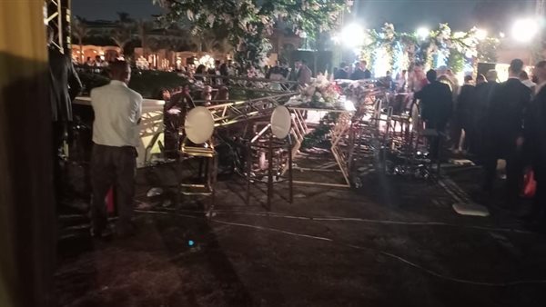 انهيار أحد أعمدة