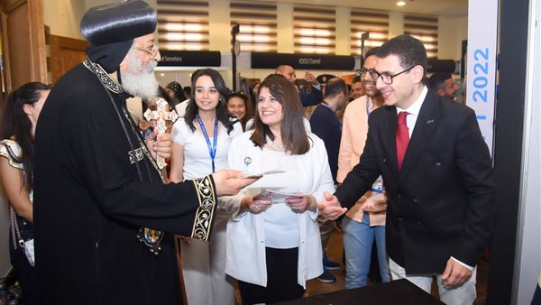 وزيرة الهجرة بمعرض