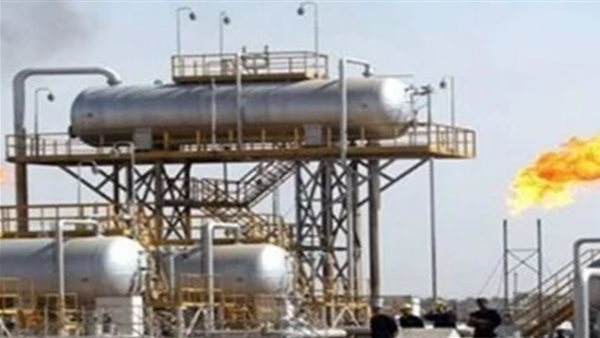 خطوط بترول- أرشيفية