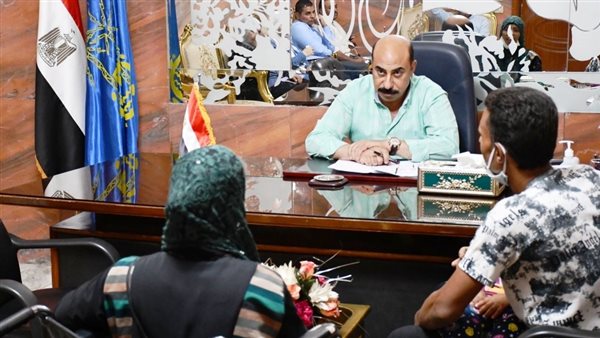 محافظ أسوان