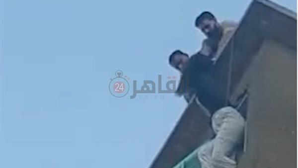 إنقاذ أسرة من الموت