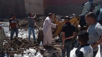 إزالة 5 حالات تعدٍ على الأراضي الزراعية بالفيوم ضمن الموجة الـ 20