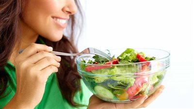 وصفة لزيادة الوزن وتدوير الوجه.. الحلبة والزبادي