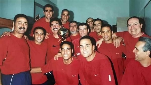 فريق الأهلي بعد تتويجه