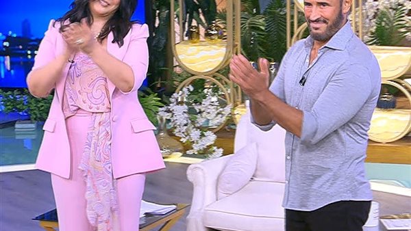 كاظم الساهر مع منى