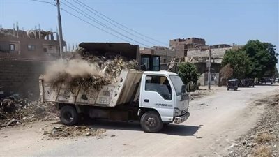 حملات مكثفة للنظافة ورفع تراكمات القمامة والإشغالات بـ 5 مراكز في المنيا