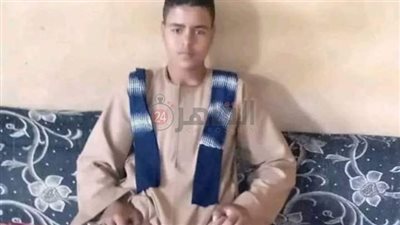 شهيد لقمة العيش.. أهالي قرية الجبيرات بسوهاج يشيعون جثمان شاب لقى مصرعه إثر سقوطه من أعلى الطابق الخامس بالبحيرة