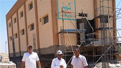 فريق حياة كريمة يتفقد 12 من المشروعات الجارية بإدفو في أسوان