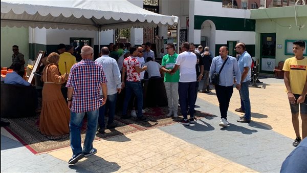 اقبال كبير من أعضاء