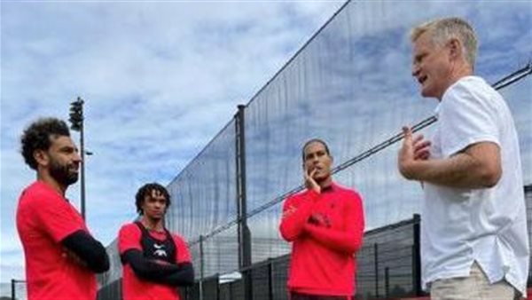 ستيف كيير ومحمد صلاح