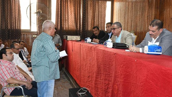 لقاء محافظ الفيوم